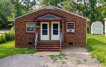 Building Photo - 1043 6th St