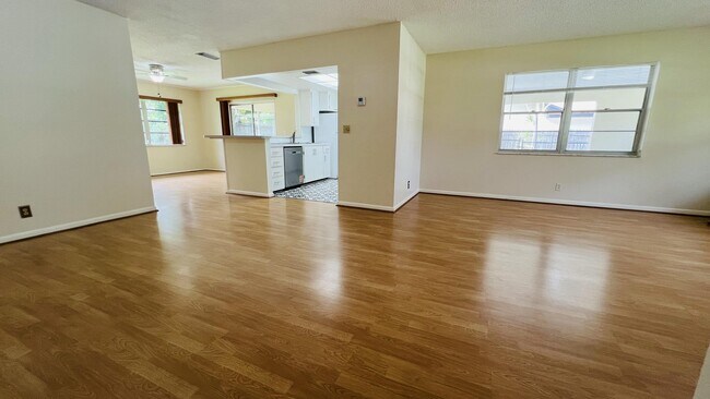 Foto del edificio - 6831 Eastview Dr