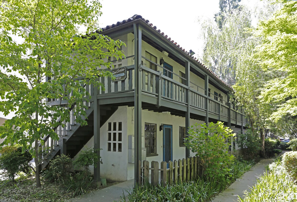 Primary Photo - Don Carlos Apartments