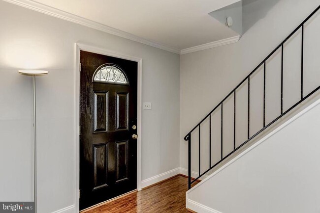 Foto del edificio - 4311 Pergate Ln