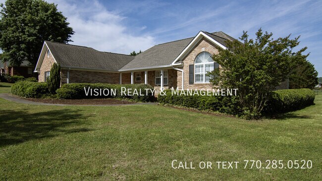 Building Photo - 28 Summerwind Dr