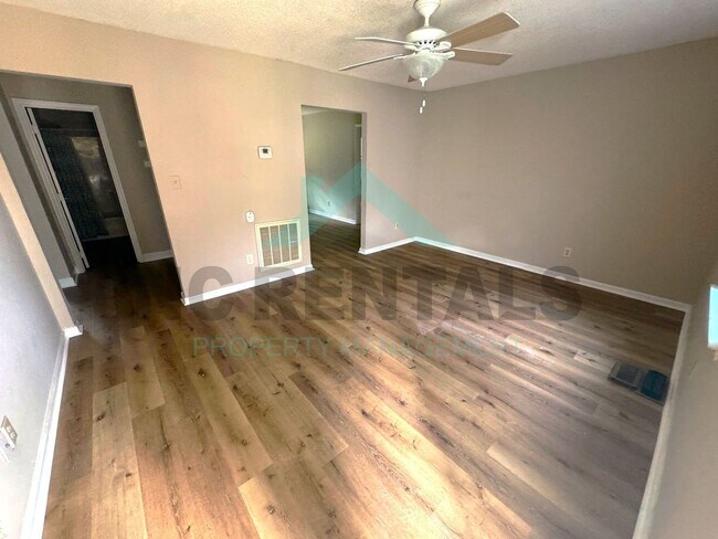 Foto del edificio - 663 Sunnybrook Rd