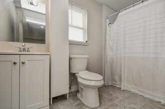 Building Photo - 5615 Barremore St