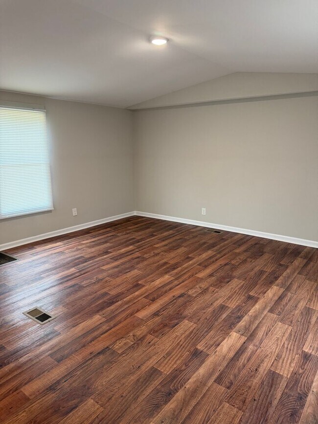 Foto del edificio - 3BR/2BA Fully Remodeled Home – Galivants Ferry