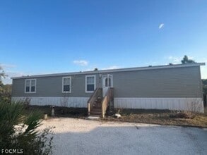 Building Photo - 435 S Zambria St