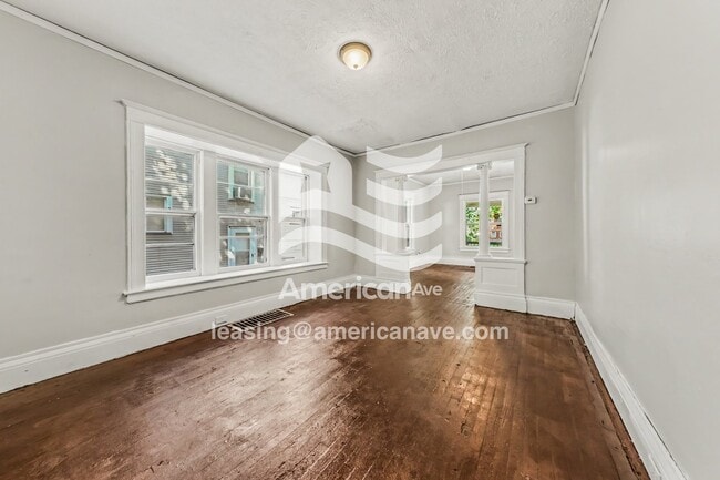 Building Photo - 87 Holbrooke St
