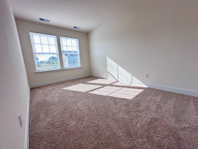 Foto del edificio - 107 Hyacinth Ln