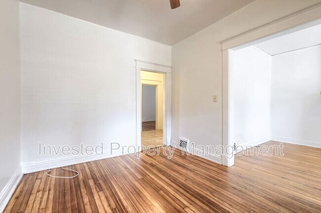 Foto del edificio - 527 E 6th Ave