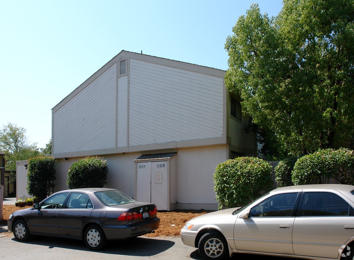 Building Photo - 4400-4414 Culebra