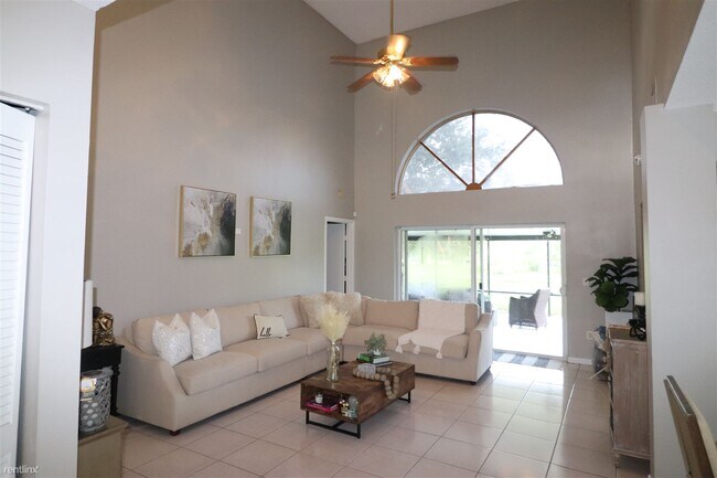 Building Photo - 3 br, 2.5 bath House - 5501 NW 51st Ave Wi...