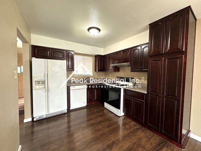 Building Photo - 3 br, 1.5 bath House - 10266 Mills Station...