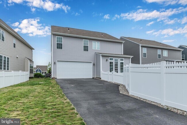 Foto del edificio - 48 Meadow Creek Ln