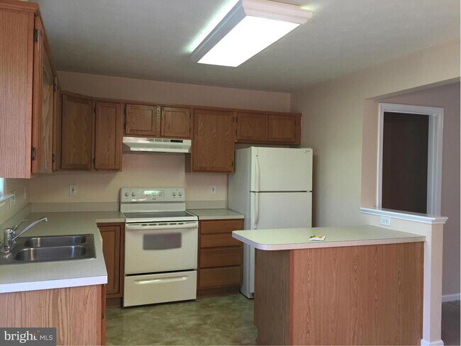 Foto del edificio - 105 Baybreeze Ct