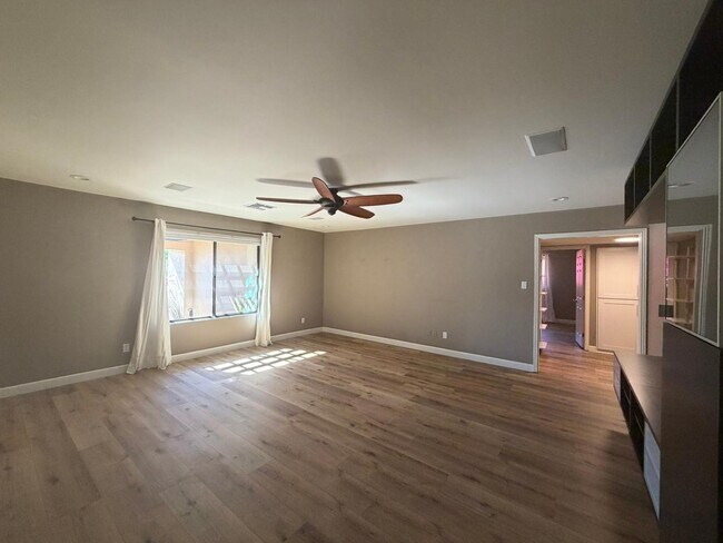 Foto del edificio - 9225 N Arroya Vista Dr W