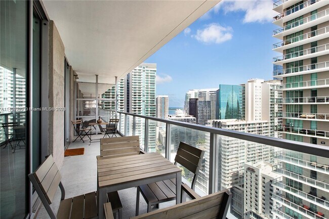 Foto del edificio - 1111 SW 1st Ave