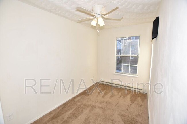 Foto del edificio - 2810 Colonial Ave
