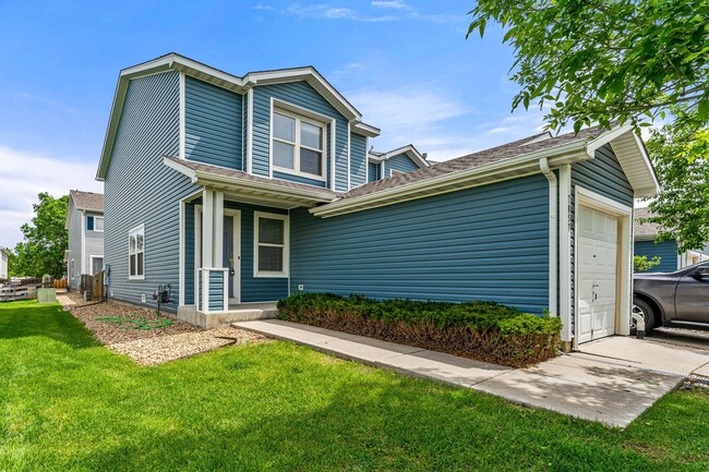 Foto del edificio - End-unit townhome in Cherry Creek School D...