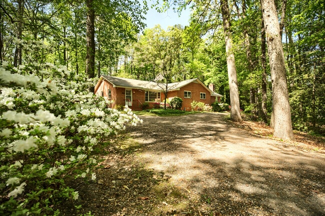 Foto del edificio - 7466 Corr St