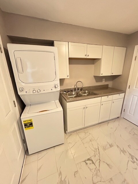 Foto del edificio - 325 Greenlaw Ave