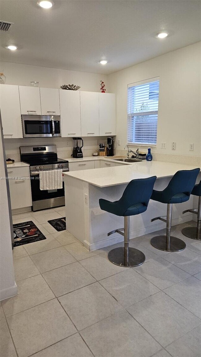 Foto del edificio - 2437 NW 119th St