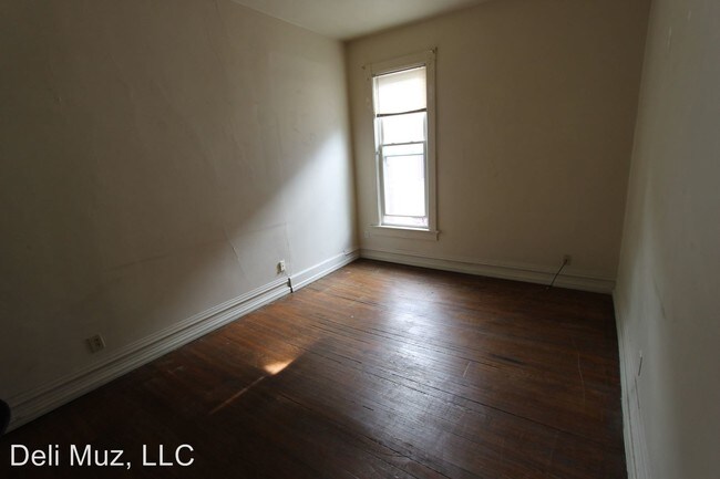 Building Photo - 305 Washington Ave