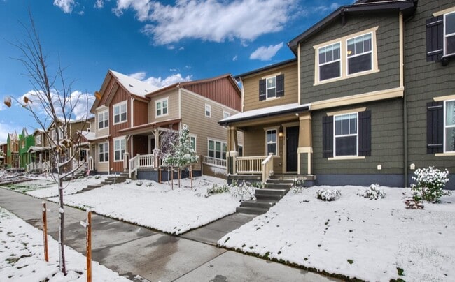 Foto del edificio - 2910 Low Meadow Blvd