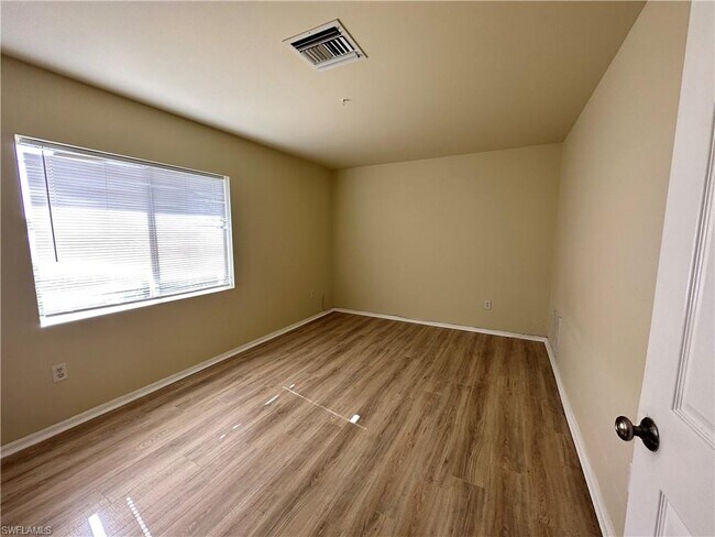 Foto del edificio - 10632 Woods Cir