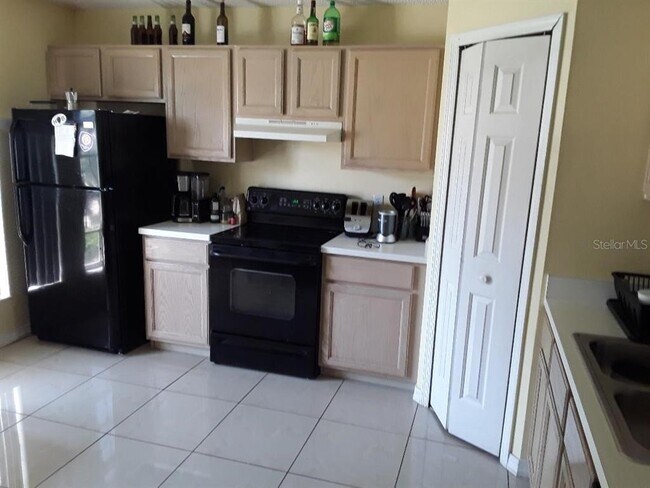 Foto del edificio - 4305 Iveyglen Ave
