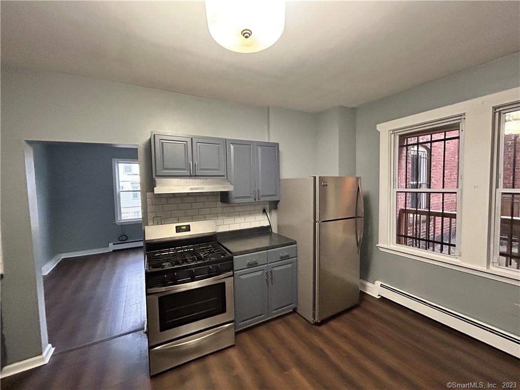 Primary Photo - 1055 Capitol Ave
