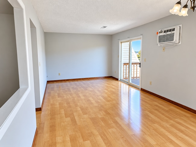 Building Photo - 902 Wescott Trl