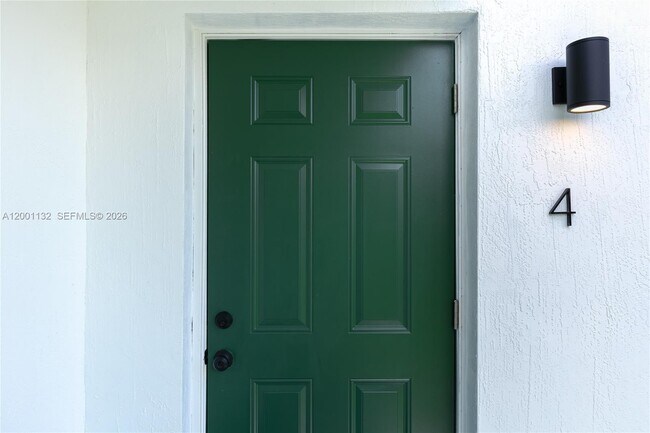 Foto del edificio - 6125 SW 40th Ct