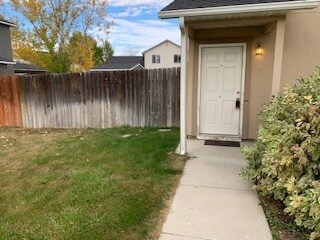 Building Photo - Newly renovated large 3 bed home In north ...