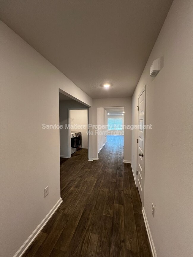 Building Photo - 5740 Guinevere Ln