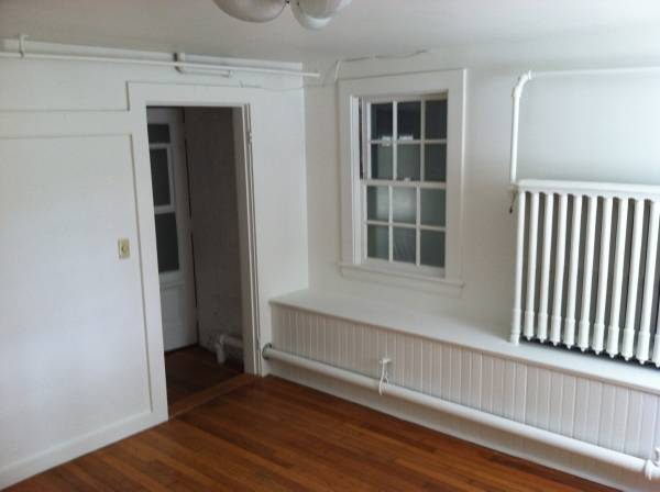 Primary Photo - 100 Goddard Ave