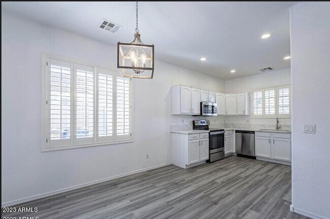 Foto del edificio - 22785 S 214th St