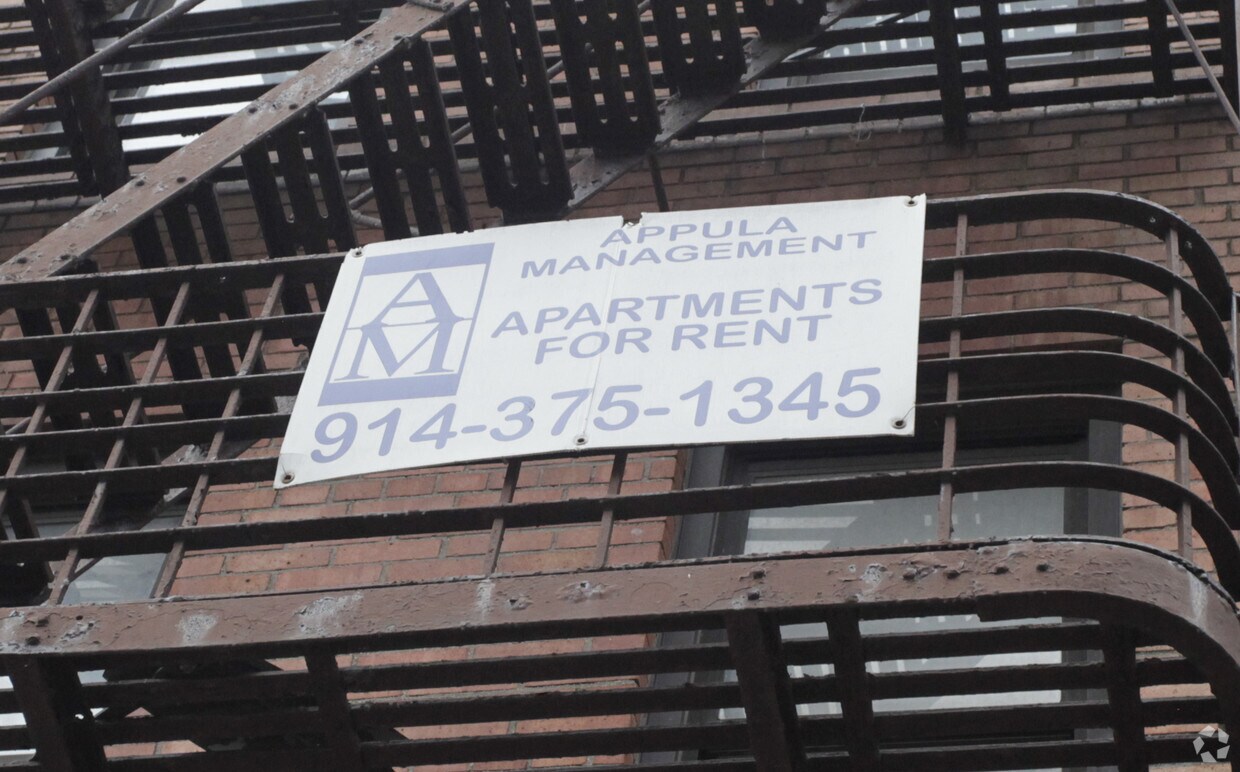 Foto del edificio - 3511 Hull Ave