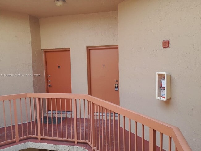Foto del edificio - 10245 NW 9th St Cir