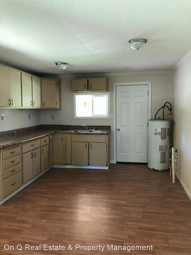 Building Photo - 2 br, 1 bath House - 305 Cole