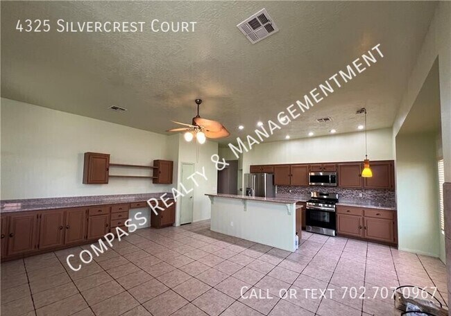 Foto del edificio - 4325 Silvercrest Ct
