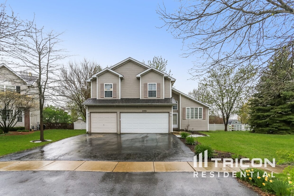 Foto principal - 2001 Gray Hawk Dr