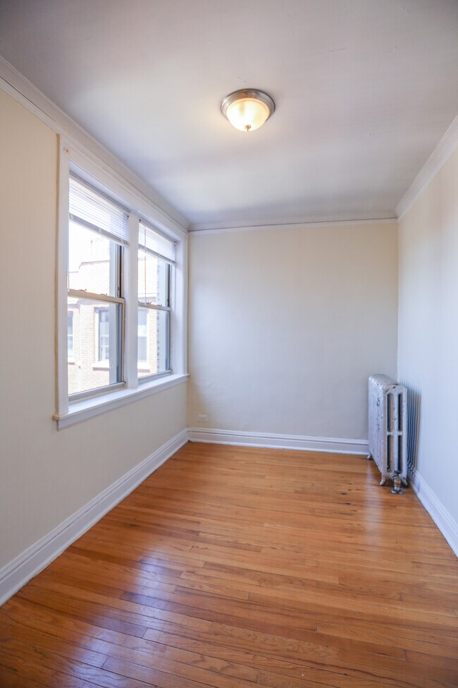Foto del edificio - 7503 N Seeley Ave