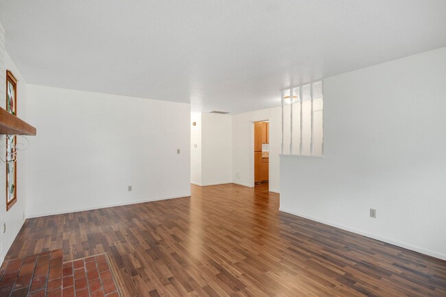 Building Photo - SW Portland - Single Level - 3 Bed, 2 Bath