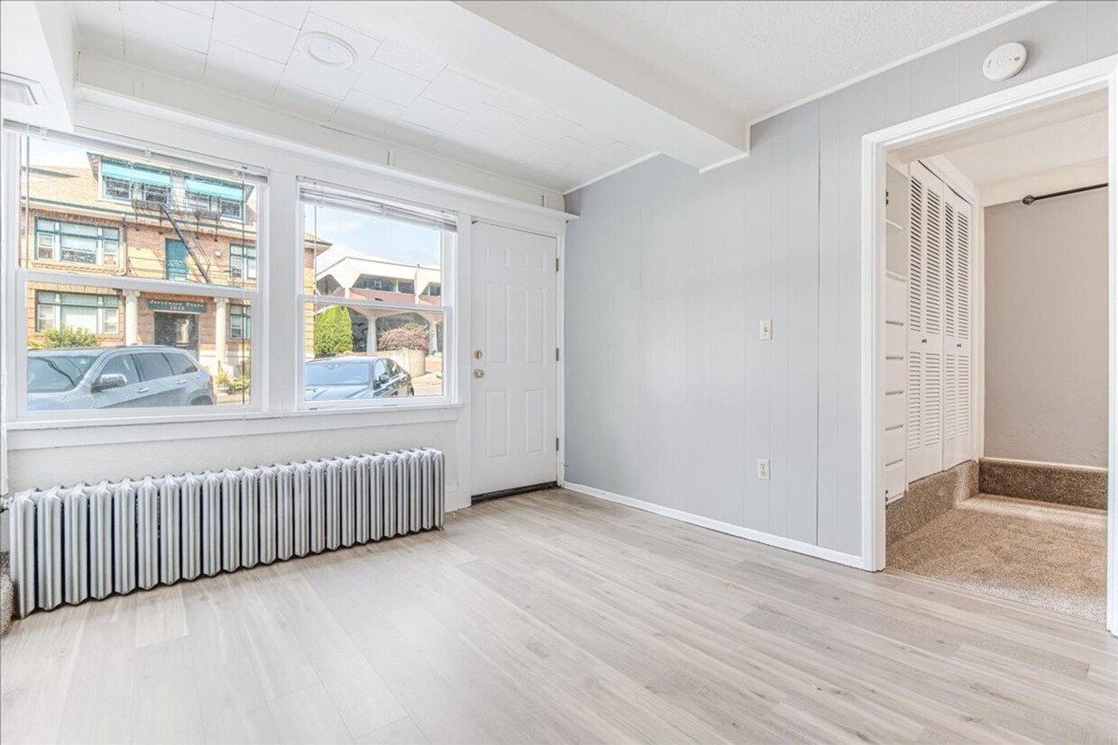 Primary Photo - Spacious, Charming Victorian Style Tri-Ple...