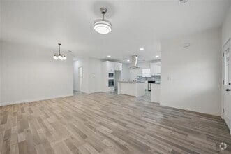 Building Photo - 1436 E Broadway St