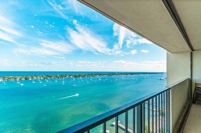 Foto del edificio - 5600 N Flagler Dr