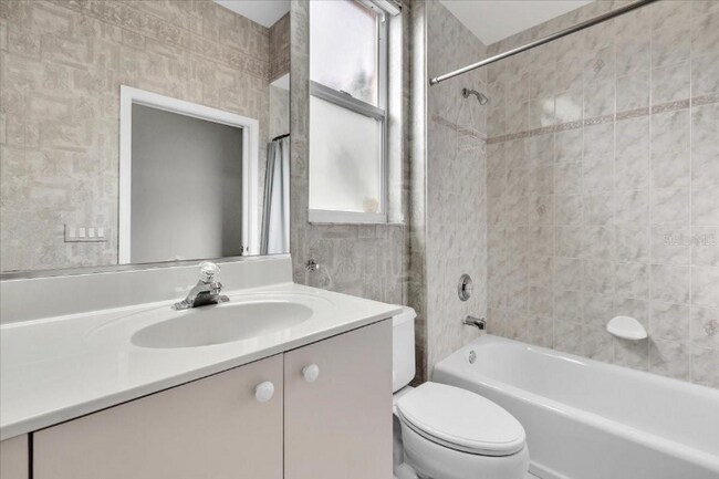 Foto del edificio - 3013 Royal Palm Dr