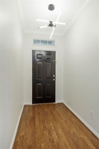 Building Photo - 300 Hummingbird Dr