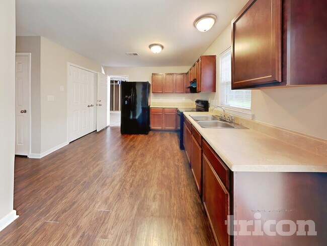 Foto del edificio - 1626 Stoney Creek Ln