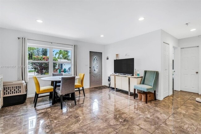 Photo - 7211 NW 76th St House