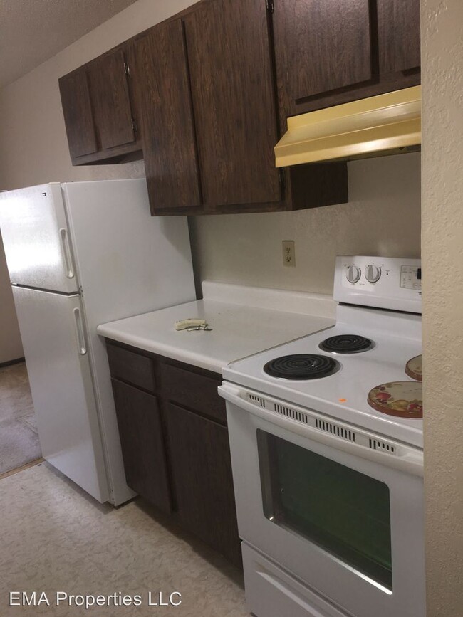 Building Photo - 2 br, 1 bath Apartment - 60 1st Ave. East